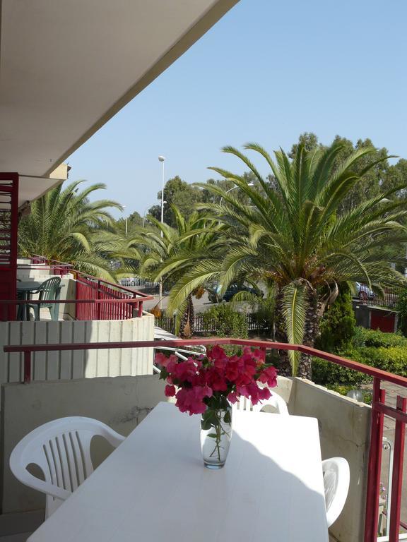 Вилла La Casa Al Mare Фондакелло Экстерьер фото